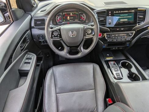 Used 2024 Honda Passport Black Edition image 13
