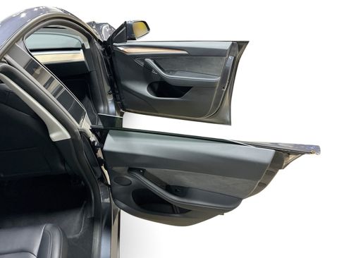 Certified 2023 Tesla Model Y Long Range AWD/4WD image 12