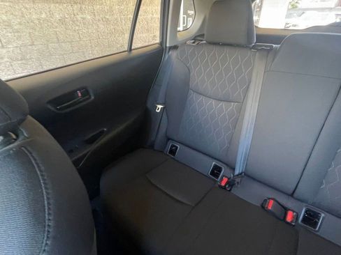 Used 2025 Toyota Corolla Cross LE FWD image 35
