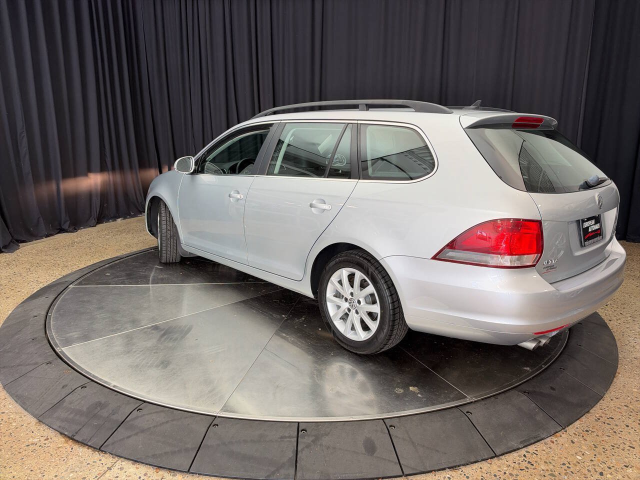 Used 2014 Volkswagen Jetta SE FWD image 4