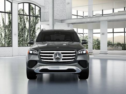 Used 2026 Mercedes-Benz GLS 450 4MATIC image 7