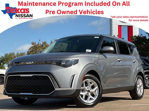 Used 2025 Kia Soul LX w/ LX Technology Package FWD image 1