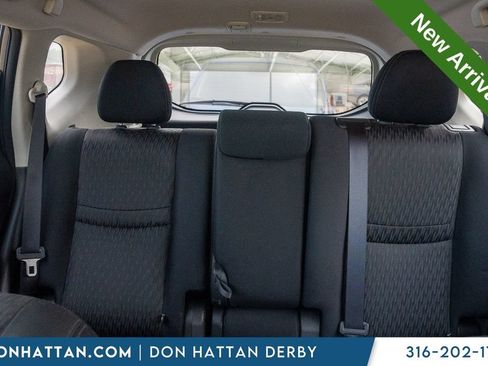 Used 2020 Nissan Rogue SV FWD image 20