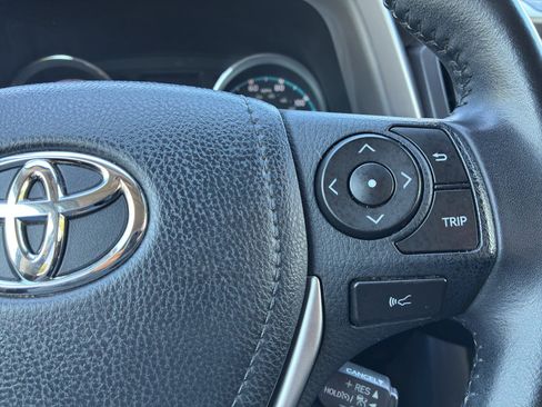Used 2018 Toyota RAV4 Limited w/ Advanced Technology Package AWD/4WD image 29