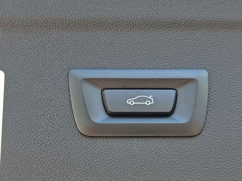 Used 2026 BMW iX xDrive45 image 12