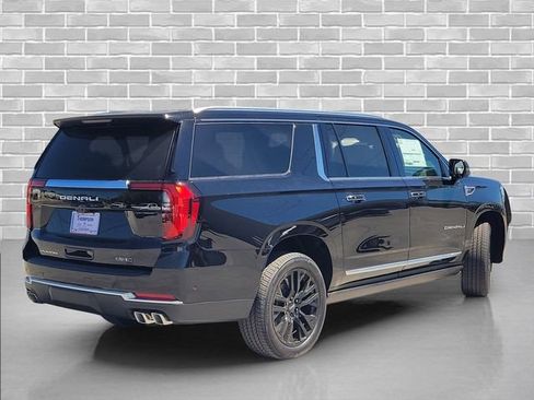 New 2026 GMC Yukon XL Denali w/ Denali Reserve Package AWD/4WD image 5