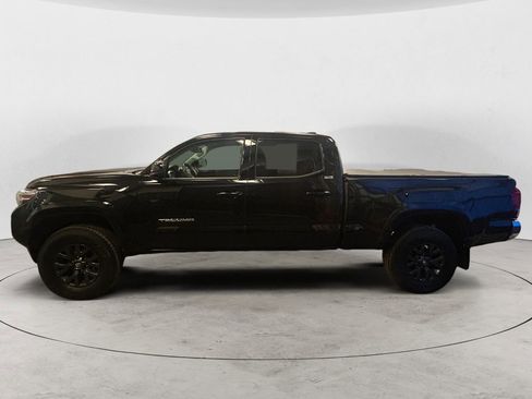 Used 2022 Toyota Tacoma SR5 AWD/4WD image 2