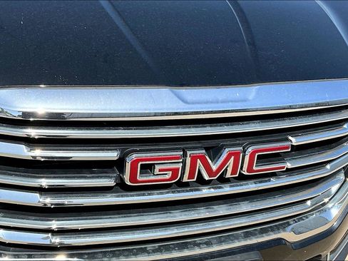 Used 2023 GMC Terrain SLT image 35