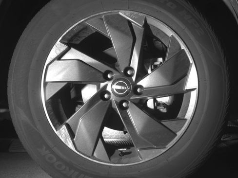 Used 2025 Nissan Rogue SV AWD/4WD image 13