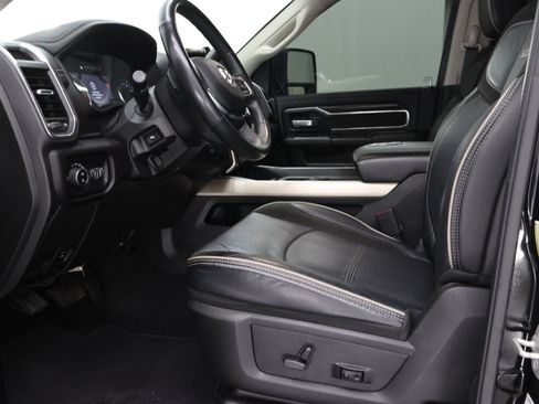 Used 2024 RAM 2500 Laramie AWD/4WD image 8