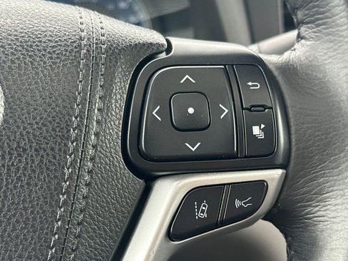 Certified 2018 Toyota Sienna XLE w/ XLE Navigation Package FWD image 30