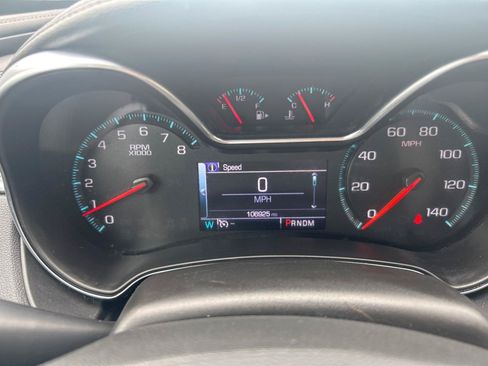 Used 2019 Chevrolet Impala LT FWD image 15