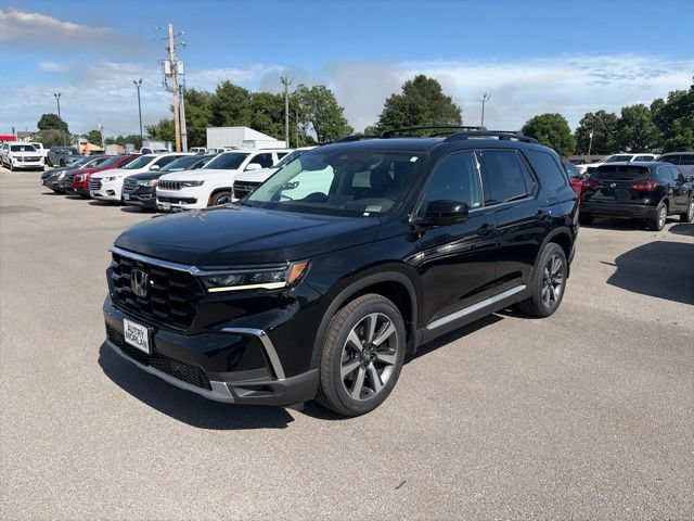 Used 2023 Honda Pilot Elite image 2