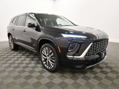 Used 2025 Buick Enclave Avenir w/ Super Cruise Package AWD/4WD image 10