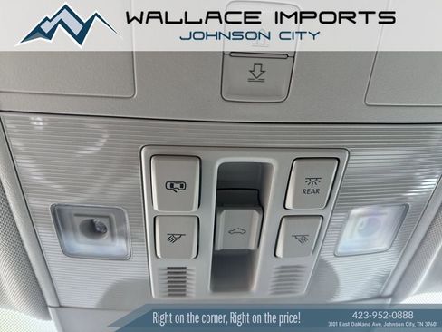 New 2026 Volkswagen Taos SE image 12