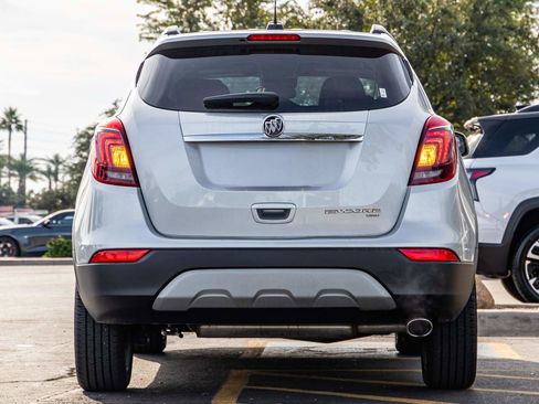 Used 2022 Buick Encore Preferred w/ Safety Package image 5