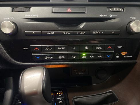 Used 2022 Lexus RX 450h AWD w/ Premium Package image 21