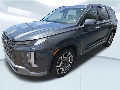 Used 2023 Hyundai Palisade Limited FWD image 4
