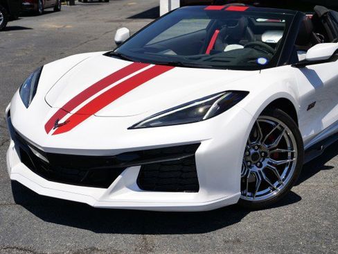 Used 2023 Chevrolet Corvette Z06 RWD image 65