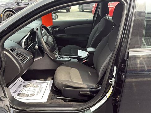 Used 2012 Dodge Avenger SE FWD image 10