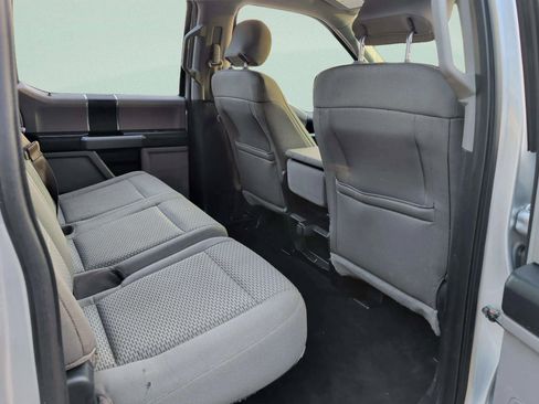 Used 2015 Ford F150 XLT image 25