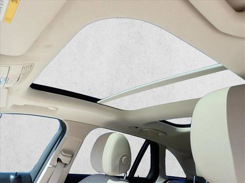 Used 2022 Mercedes-Benz GLC 300 4MATIC image 13