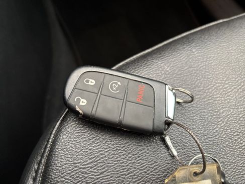 Used 2025 Jeep Compass Limited AWD/4WD image 21