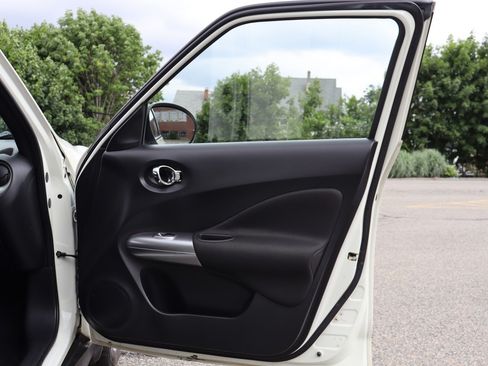 Used 2011 Nissan Juke SV AWD/4WD image 21