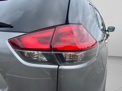 Used 2019 Nissan Rogue SL w/ Premium Package AWD/4WD image 30