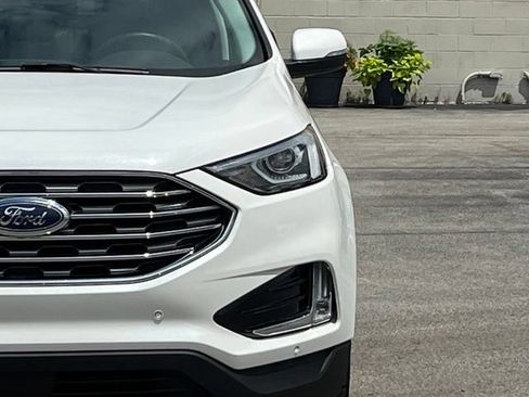 Used 2020 Ford Edge Titanium AWD/4WD image 17