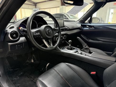 Used 2017 MAZDA MX-5 Miata RF Grand Touring RWD image 17
