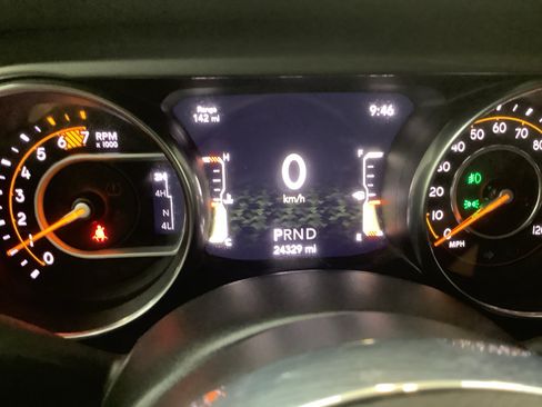Used 2023 Jeep Wrangler Unlimited Sahara AWD/4WD image 18