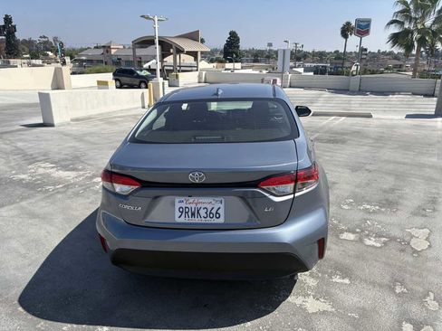 Used 2025 Toyota Corolla LE image 38