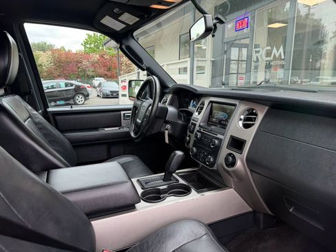 Used 2015 Ford Expedition EL XLT w/ Equipment Group 202A AWD/4WD image 27