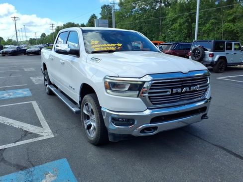 Used 2023 RAM 1500 Laramie AWD/4WD image 4