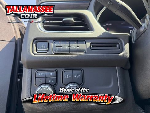 Used 2024 Chevrolet Suburban LT AWD/4WD image 33