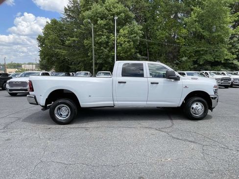 New 2026 RAM 3500 Tradesman w/ Chrome Appearance Group A AWD/4WD image 9