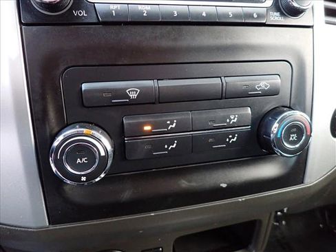 Used 2018 Nissan Frontier SV image 19