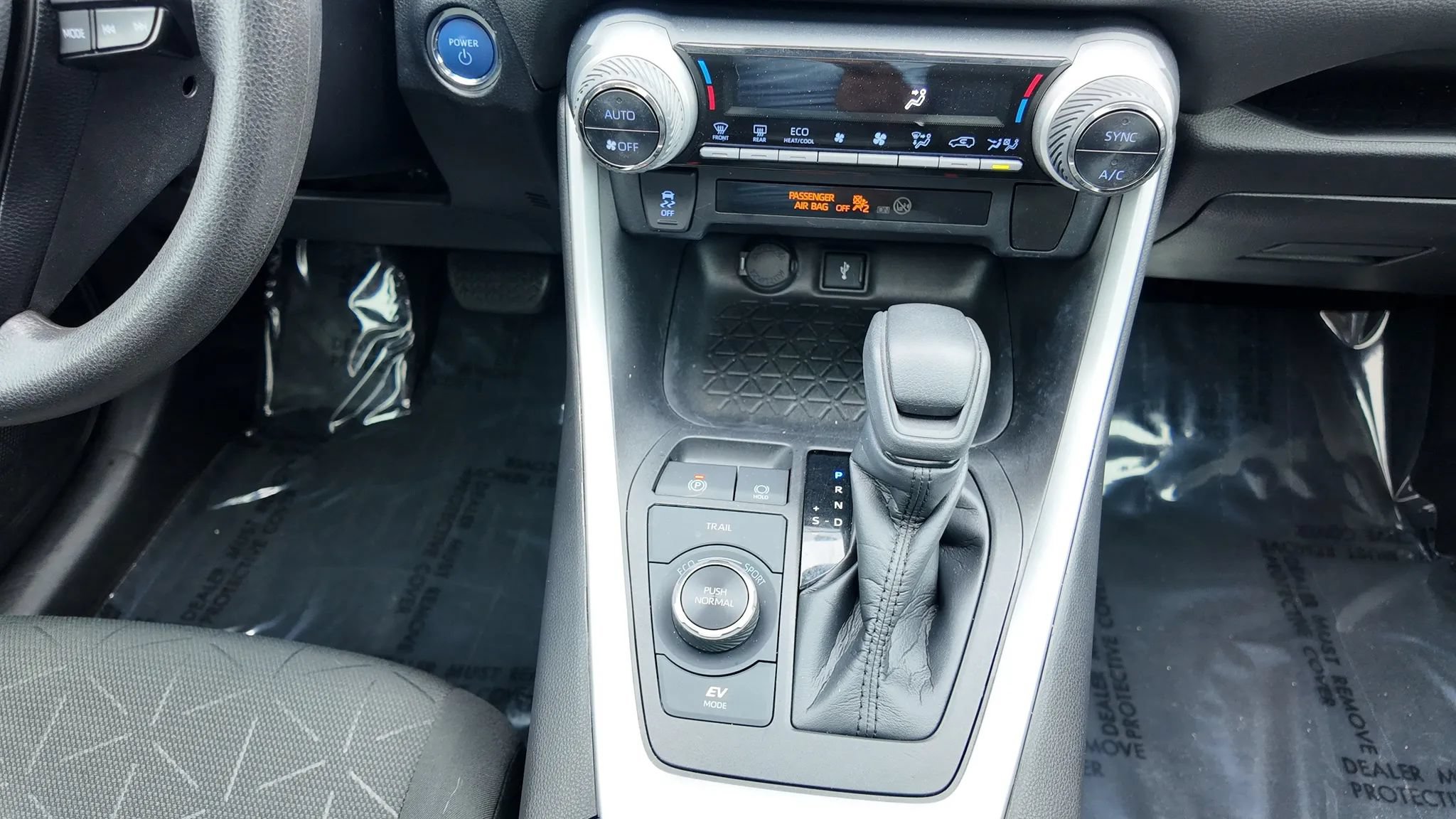 Used 2021 Toyota RAV4 XLE w/ Convenience Package AWD/4WD image 32