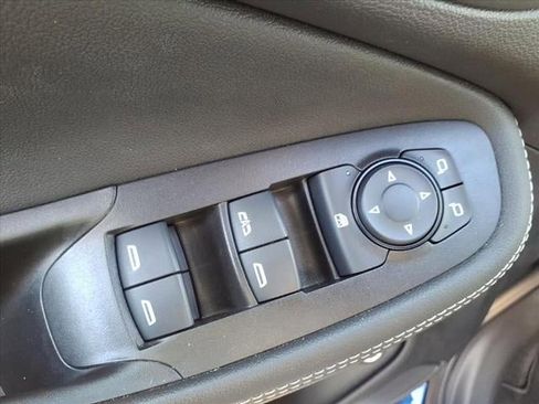 Used 2022 Buick Encore GX Select image 13