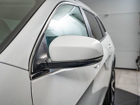 Used 2019 Jeep Cherokee Limited FWD image 9
