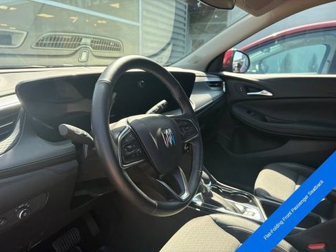 Used 2024 Buick Encore GX Preferred w/ Comfort Package FWD image 18
