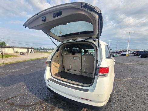 Used 2014 Honda Odyssey Touring Elite image 25