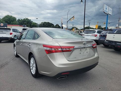 Used 2014 Toyota Avalon XLE FWD image 3