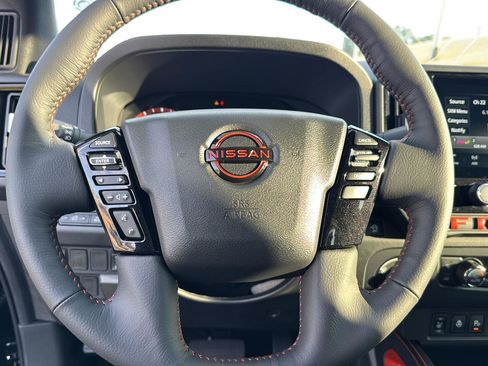 New 2026 Nissan Frontier PRO-4X w/ Pro-4x Convenience Package image 17
