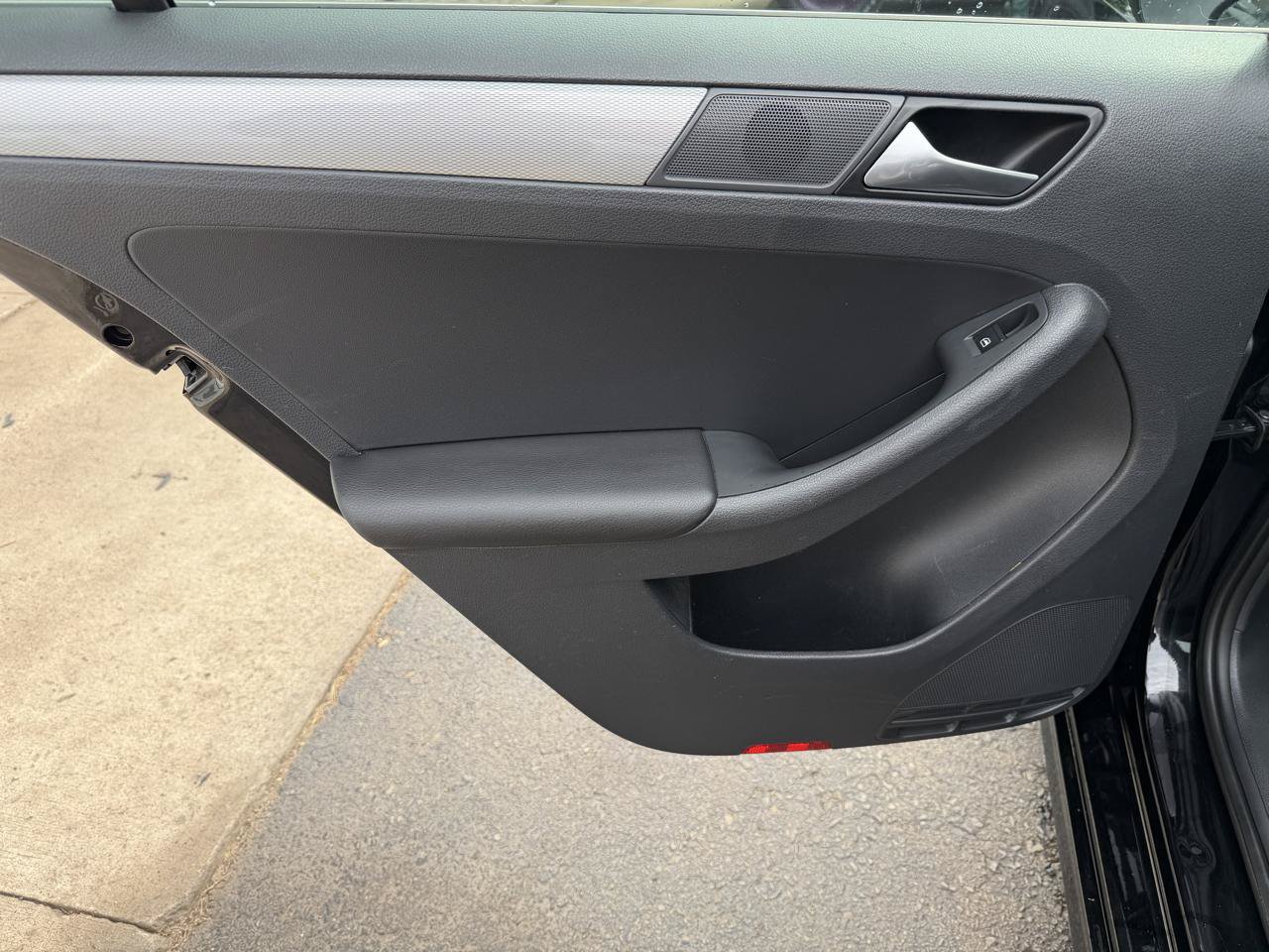 Used 2018 Volkswagen Jetta SE FWD image 14