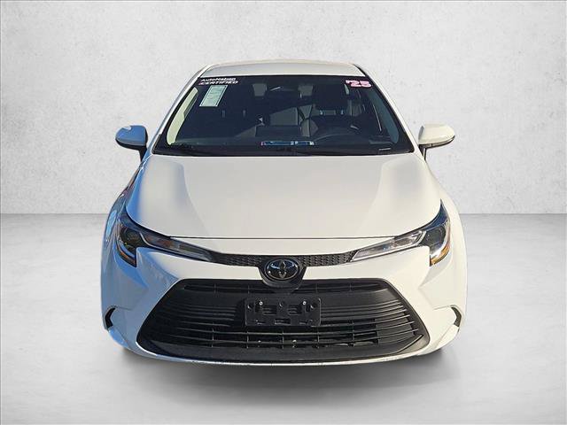 Used 2025 Toyota Corolla LE FWD image 2