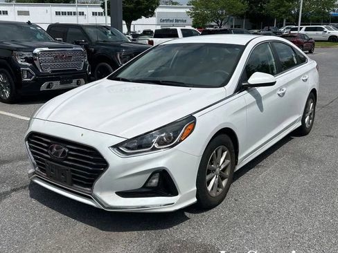 Used 2018 Hyundai Sonata SE FWD image 1