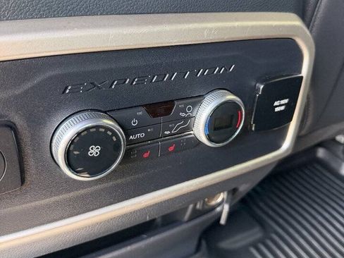 Used 2022 Ford Expedition Max Limited RWD image 39