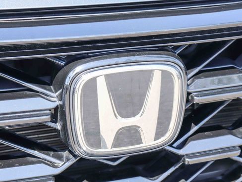 Used 2024 Honda CR-V Sport Touring image 4